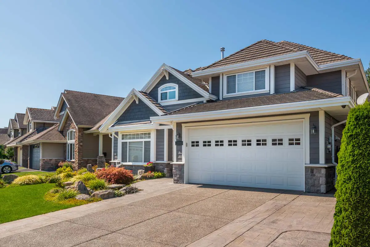 Inviting getaway home with a wide facade